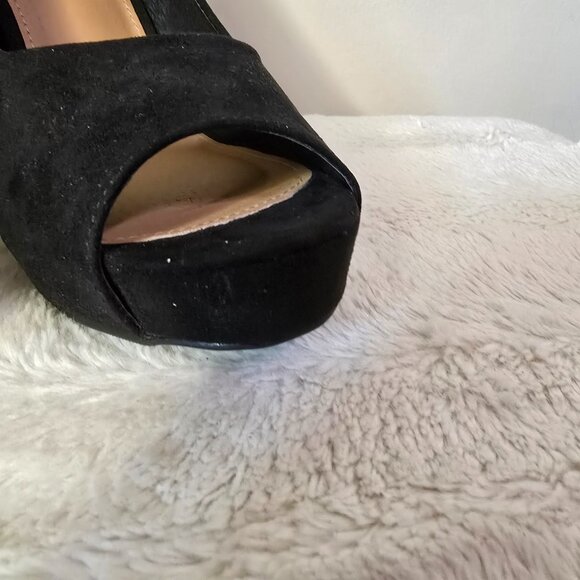 Torrid - 8 - Black Vegan Suede - Platform Peep Toe Heel - Picture 3 of 16
